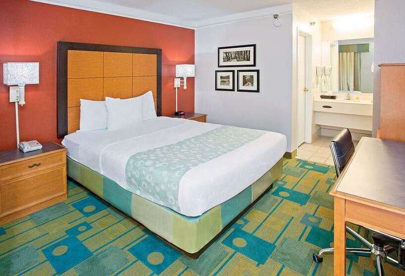 فندق Baymont Inn & Suites By Wyndham Chattanooga