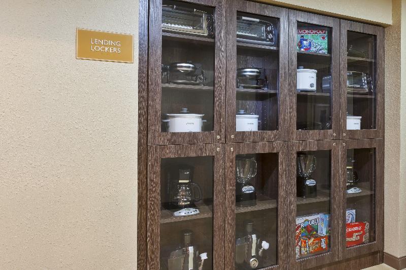 هتل Candlewood Suites Grand Rapids Airport, An Ihg