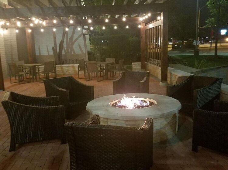 בית מלון כפרי Country Inn & Suites By Radisson, Chicago Hoffman