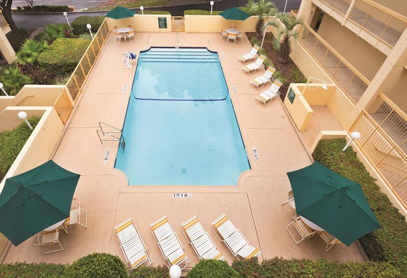 Hotel Days Inn By Wyndham Gainesville Florida