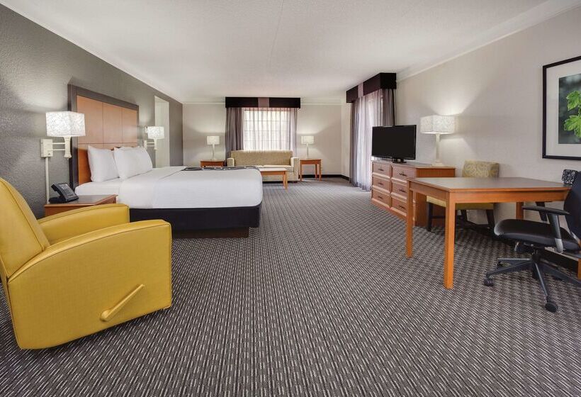 هتل Days Inn By Wyndham Gainesville Florida