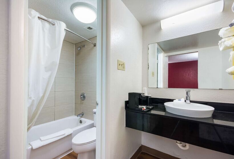 فندق Econo Lodge