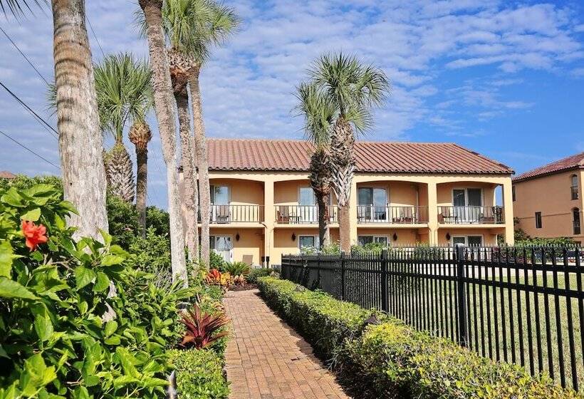 هتل La Fiesta Ocean Inn & Suites