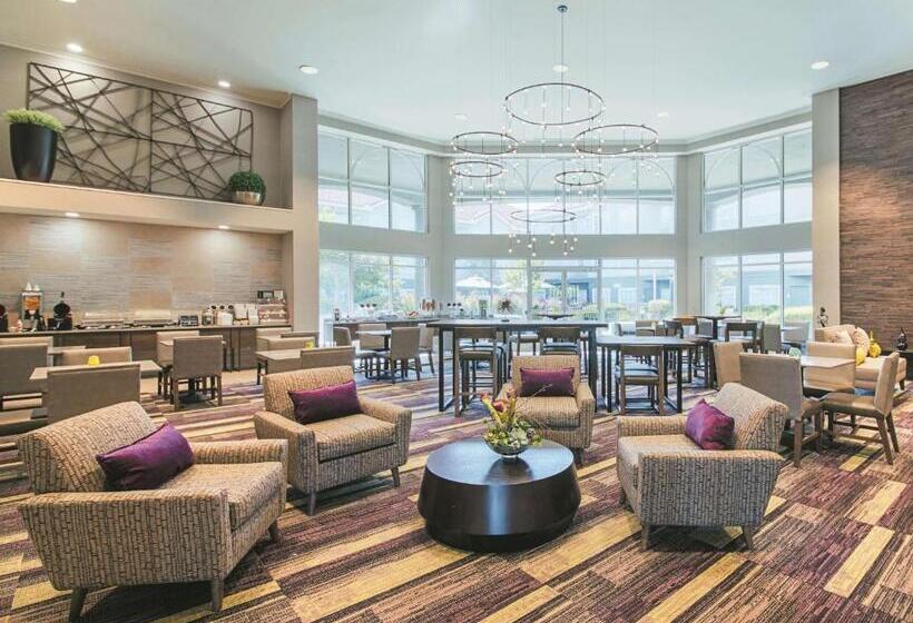 هتل La Quinta By Wyndham Austin At The Domain