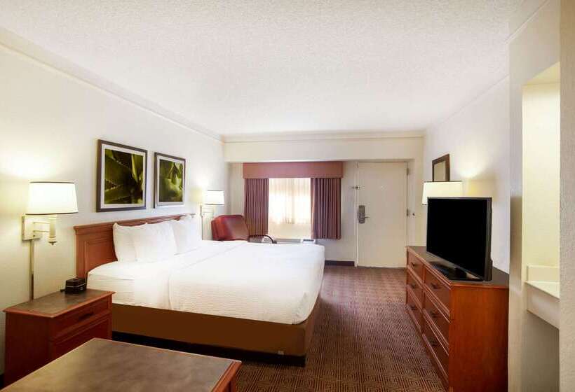 فندق La Quinta Inn By Wyndham Austin Capitol / Downtown