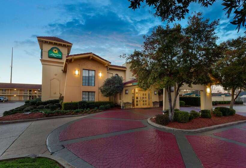 בית מלון כפרי La Quinta Inn By Wyndham Bossier City