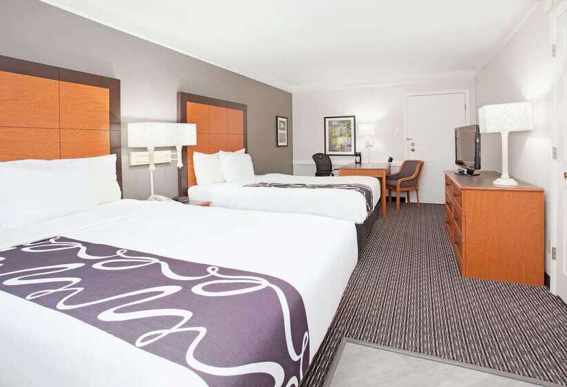 Отель La Quinta Inn By Wyndham Denver Golden
