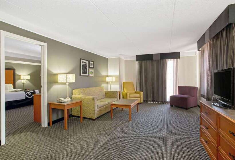 Отель La Quinta Inn By Wyndham Denver Golden