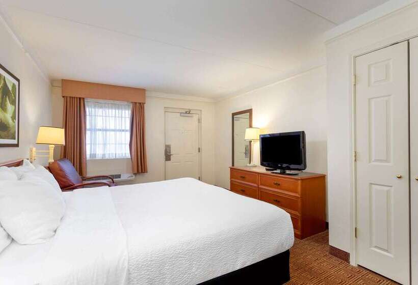 هتل La Quinta Inn By Wyndham Huntsville Research Park