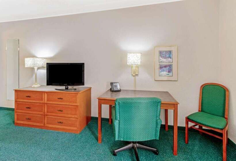هتل La Quinta Inn By Wyndham Las Cruces Mesilla Valley
