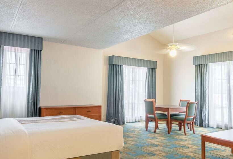 בית מלון כפרי La Quinta Inn By Wyndham New Orleans West Bank / Gretna
