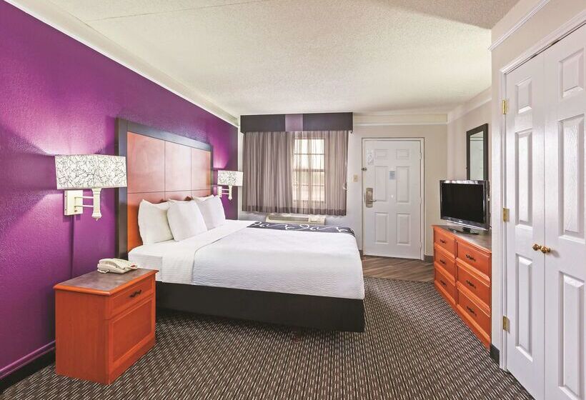 هتل La Quinta Inn By Wyndham Odessa