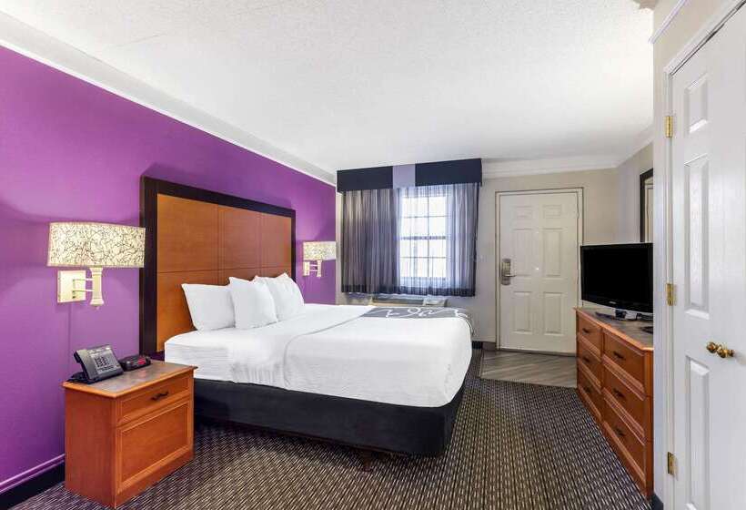 هتل La Quinta Inn By Wyndham Odessa