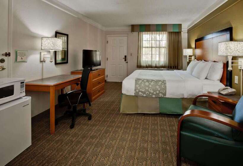 فندق La Quinta Inn By Wyndham Orlando Airport West