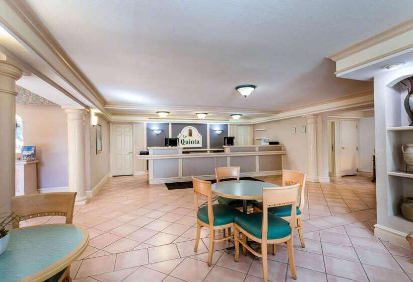 בית מלון כפרי La Quinta Inn By Wyndham Tallahassee North