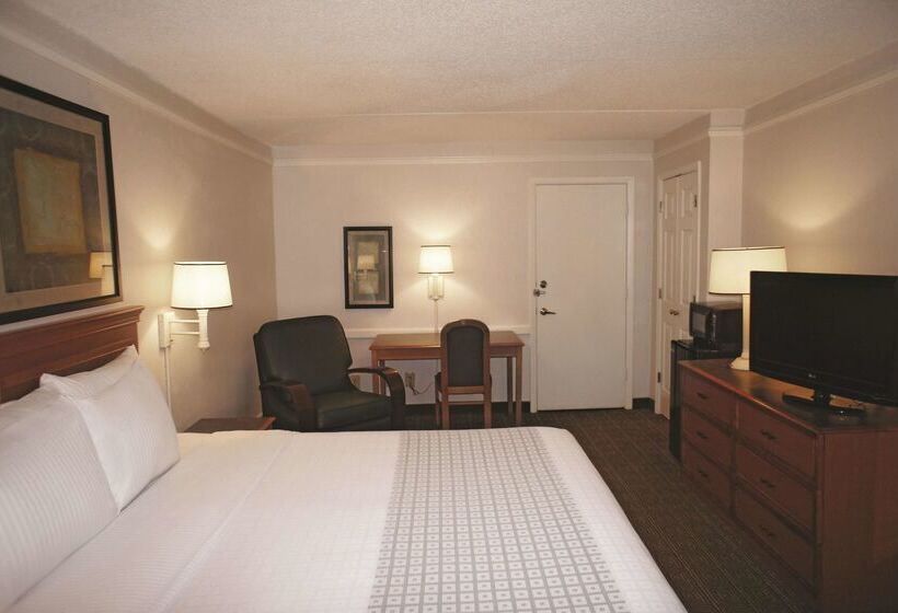 בית מלון כפרי La Quinta Inn By Wyndham Tallahassee North