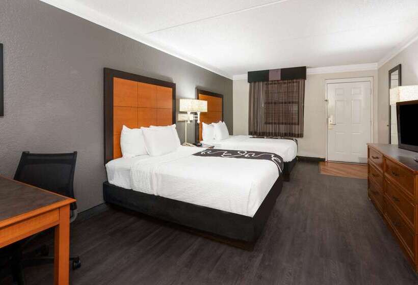 בית מלון כפרי Super 8 By Wyndham The Woodlands North