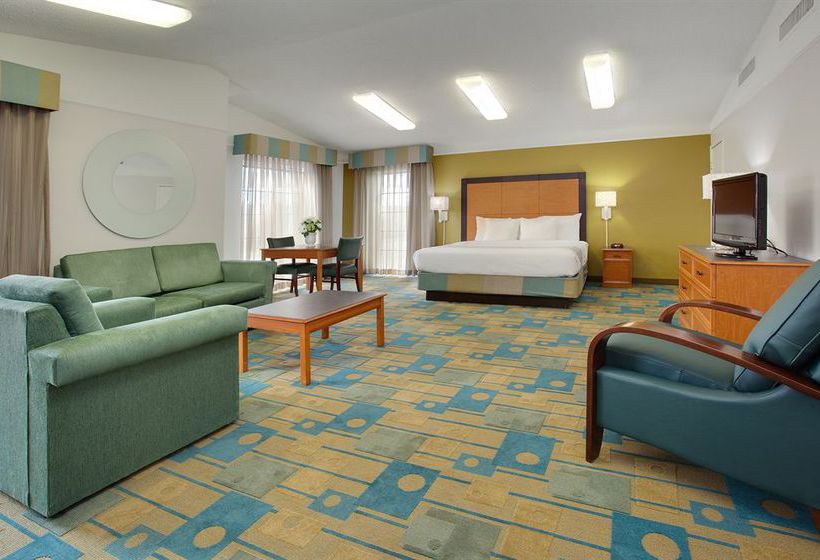 هتل La Quinta Inn By Wyndham Denver Central