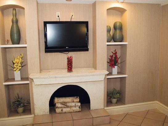 هتل Travelodge by Wyndham Mobile