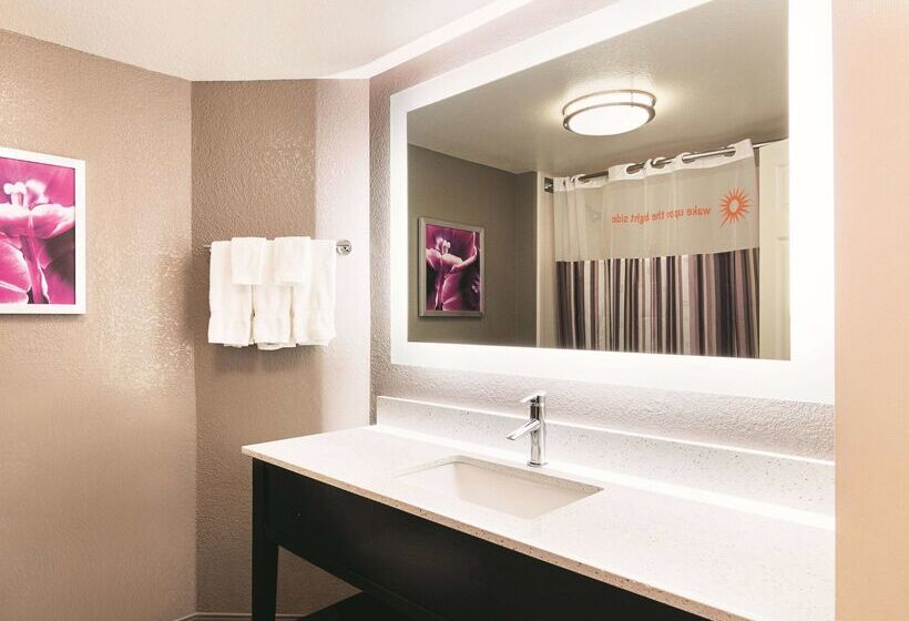 Отель La Quinta By Wyndham Atlanta Conyers
