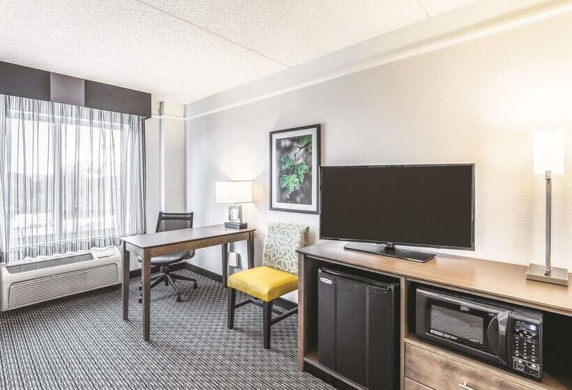 فندق La Quinta Inn & Suites By Wyndham Austin Airport