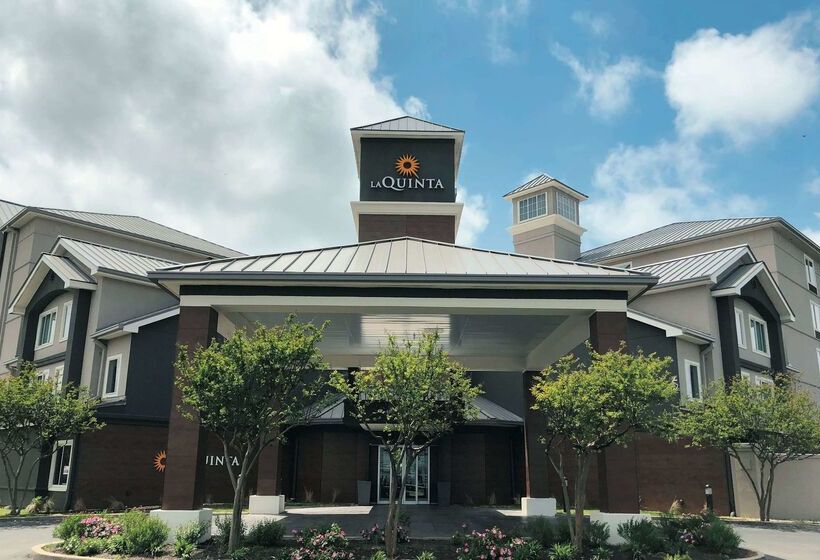 هتل La Quinta By Wyndham Austin Airport