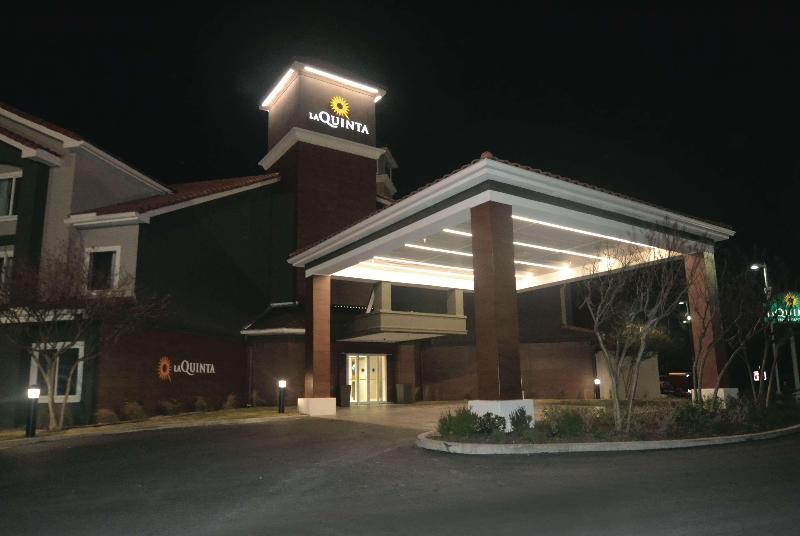 هتل La Quinta By Wyndham Austin Airport