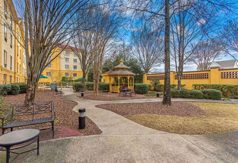 هتل La Quinta By Wyndham Birmingham Homewood