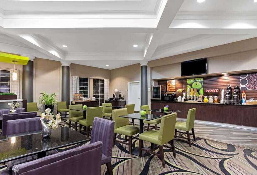 هتل La Quinta By Wyndham Birmingham Homewood