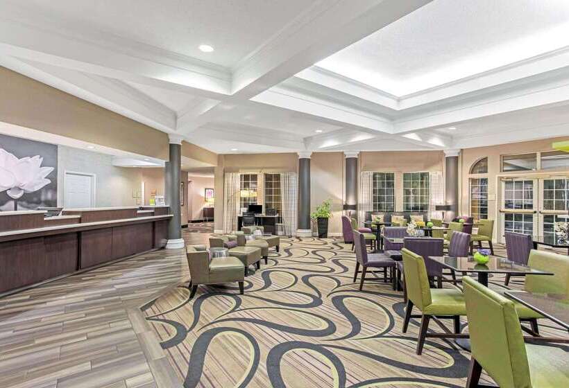 هتل La Quinta By Wyndham Birmingham Homewood