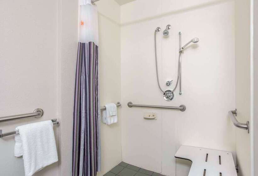 هتل La Quinta By Wyndham Birmingham Homewood
