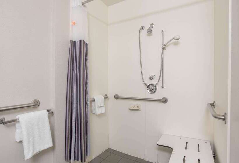 هتل La Quinta By Wyndham Birmingham Homewood