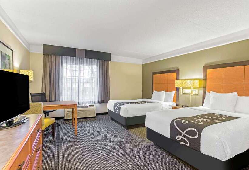 هتل La Quinta By Wyndham Birmingham Homewood