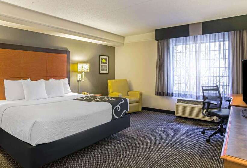 هتل La Quinta By Wyndham Birmingham Homewood