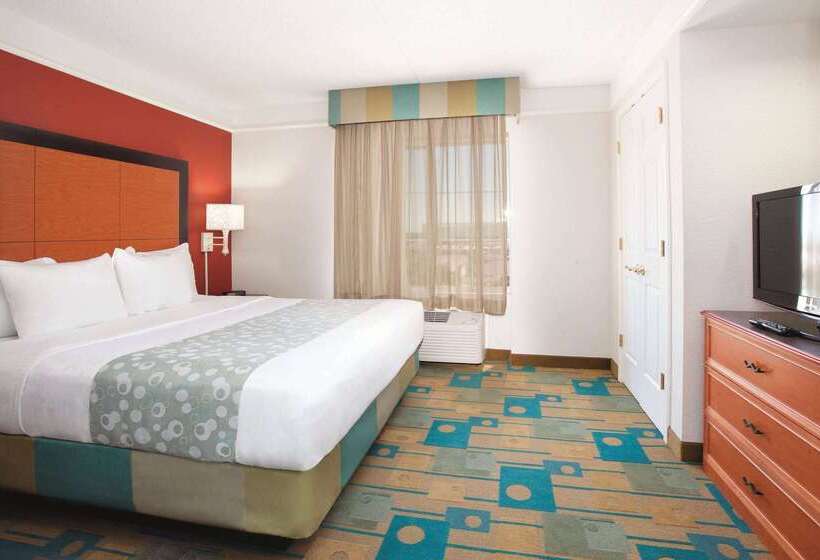 هتل La Quinta By Wyndham Colorado Springs South Airport