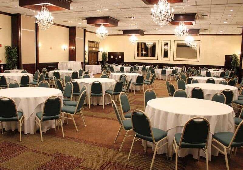 בית מלון כפרי La Quinta By Wyndham Coral Springs University Dr