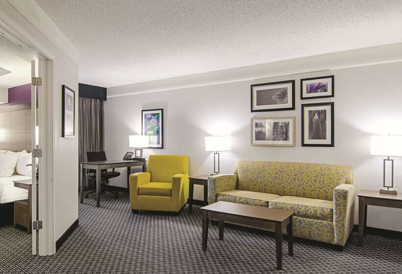 هتل La Quinta By Wyndham Denver Airport Dia