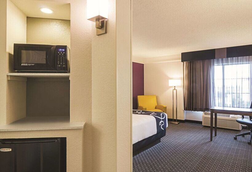 هتل La Quinta By Wyndham Denver Airport Dia