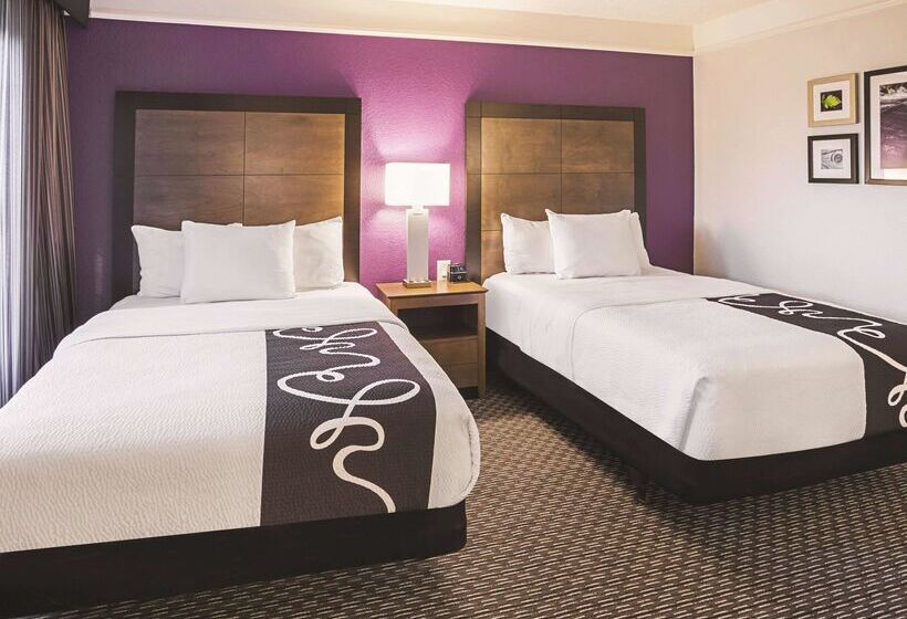 هتل La Quinta By Wyndham Fort Worth North