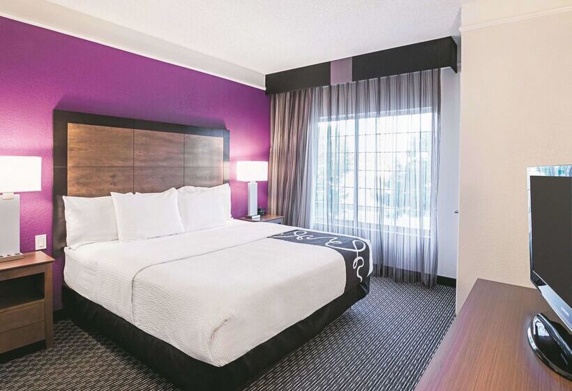 هتل La Quinta By Wyndham Fort Worth North