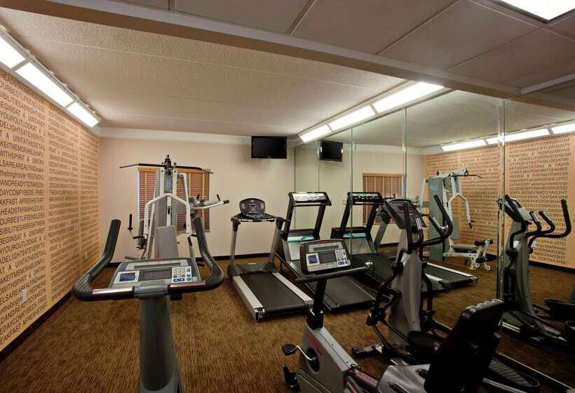 هتل La Quinta By Wyndham Greensboro Nc
