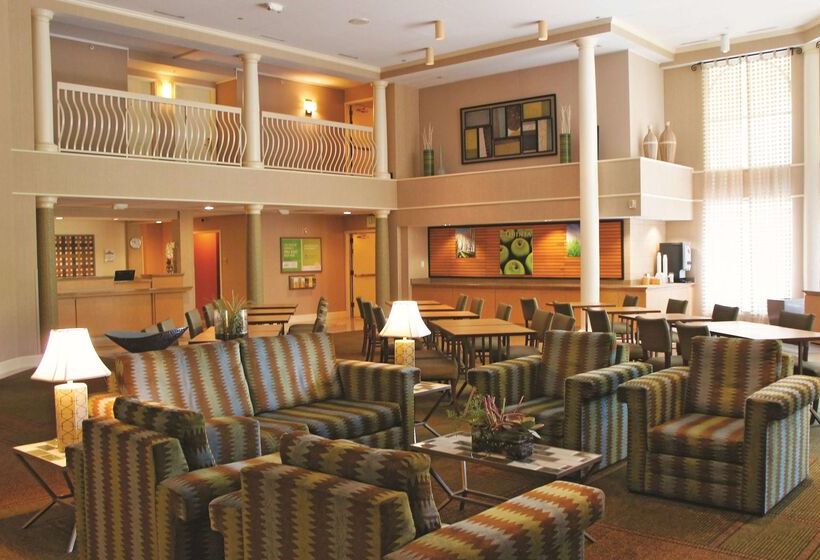 هتل La Quinta Inn & Suites By Wyndham Houston Bush Iah South