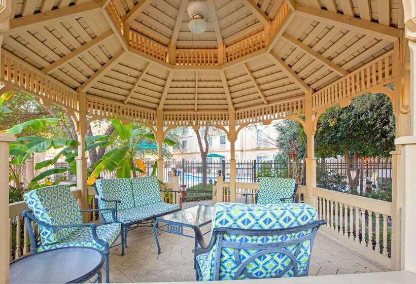 هتل La Quinta By Wyndham Houston Galleria Area