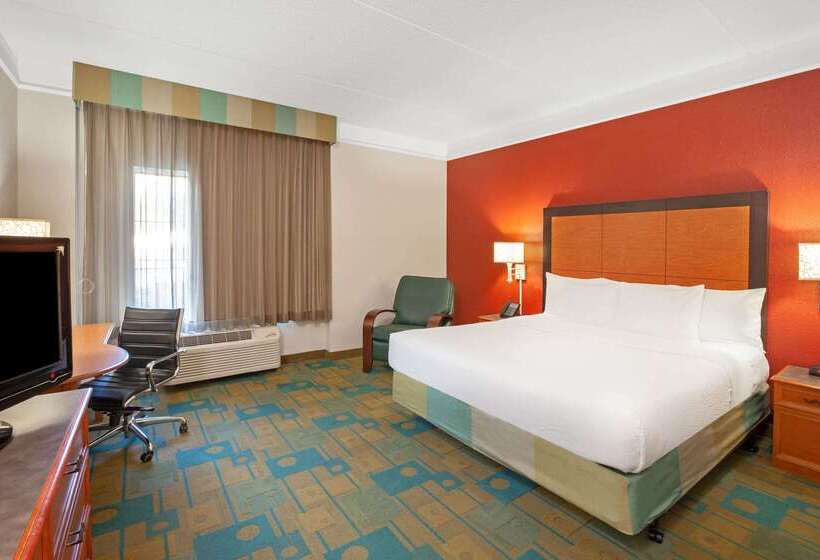 هتل La Quinta By Wyndham Houston Galleria Area