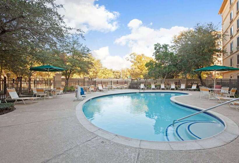 هتل La Quinta By Wyndham Houston Galleria Area