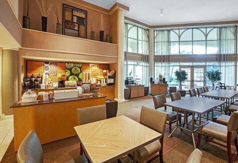 هتل La Quinta By Wyndham Houston Galleria Area