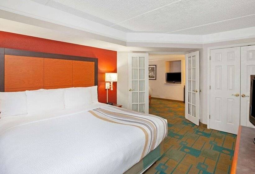 هتل La Quinta By Wyndham Houston Galleria Area