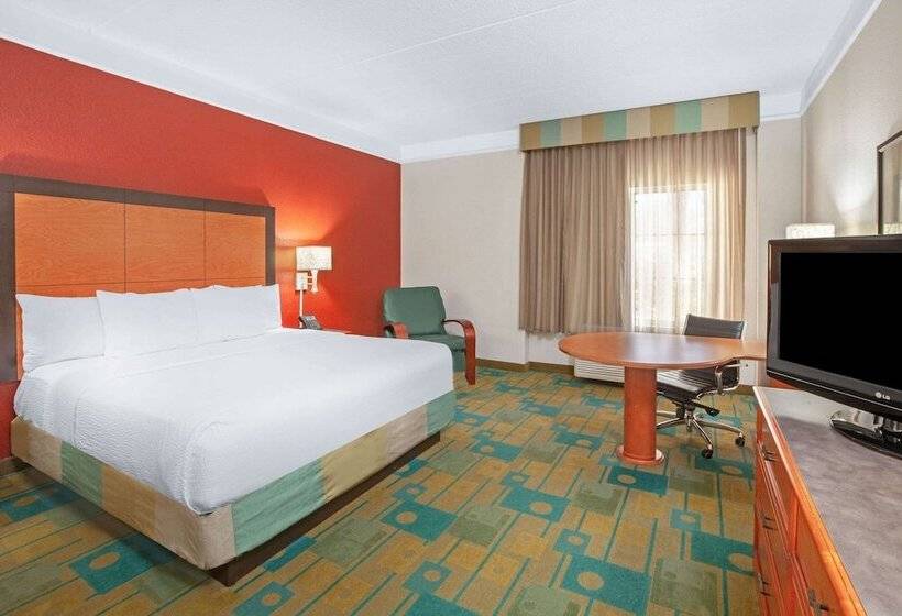 هتل La Quinta By Wyndham Houston Galleria Area