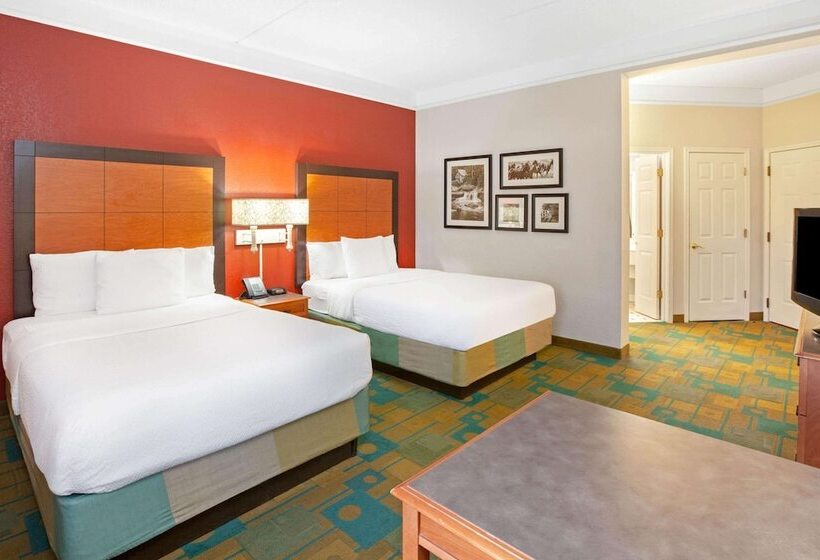 هتل La Quinta By Wyndham Houston Galleria Area
