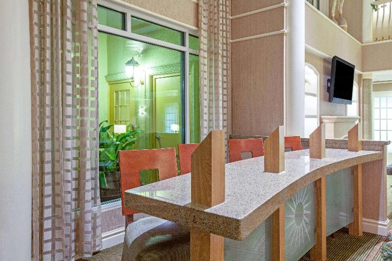 هتل La Quinta By Wyndham Houston Galleria Area